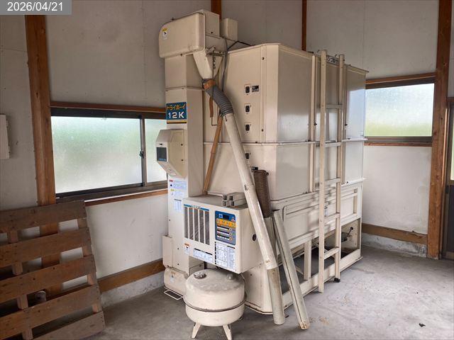 イセキ 穀物乾燥機 写真