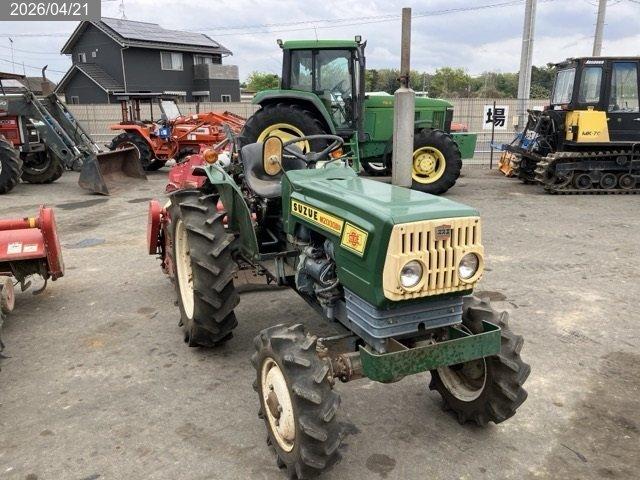 スズエ トラクター 写真