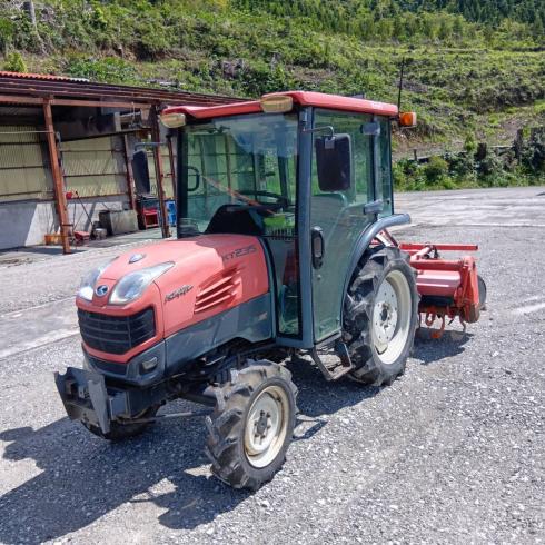 クボタ トラクター 写真