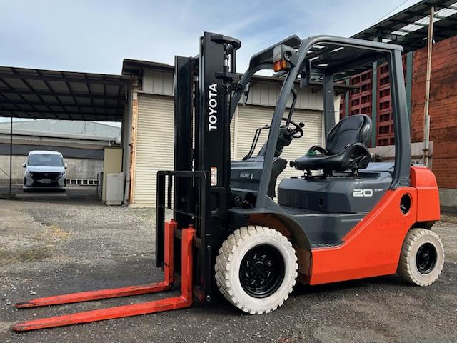 トヨタ フォークリフト 写真