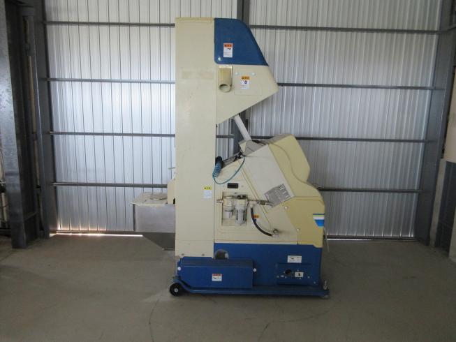 色彩選別機 FGS-2000 写真７