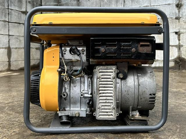 発電機 SGV2600 写真６