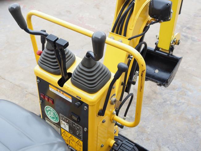 バックホー SV05-B 写真６