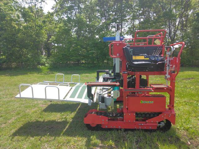 乗用型摘採機 TFC-8 写真３