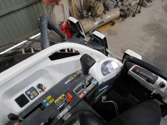 コンバイン ARN323-GDXW 写真６