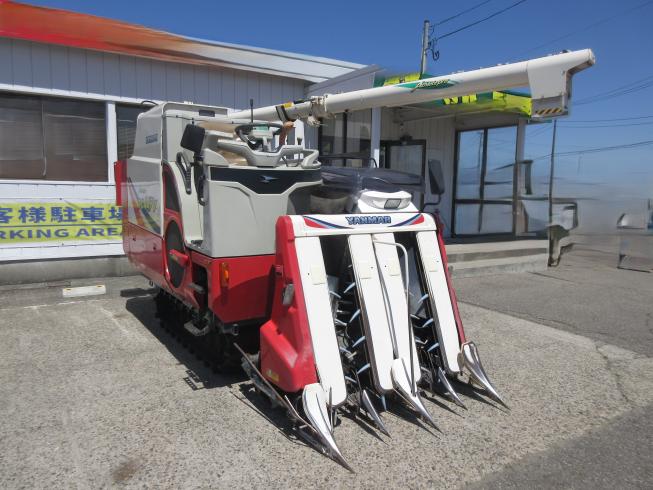 ヤンマー コンバイン 写真