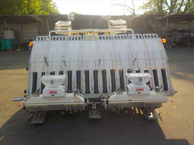 田植機 LE80D 写真３