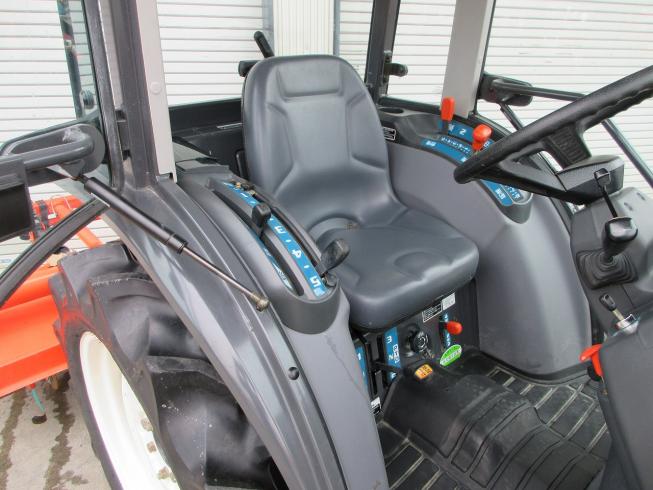 トラクター T240DFQBMA 写真７