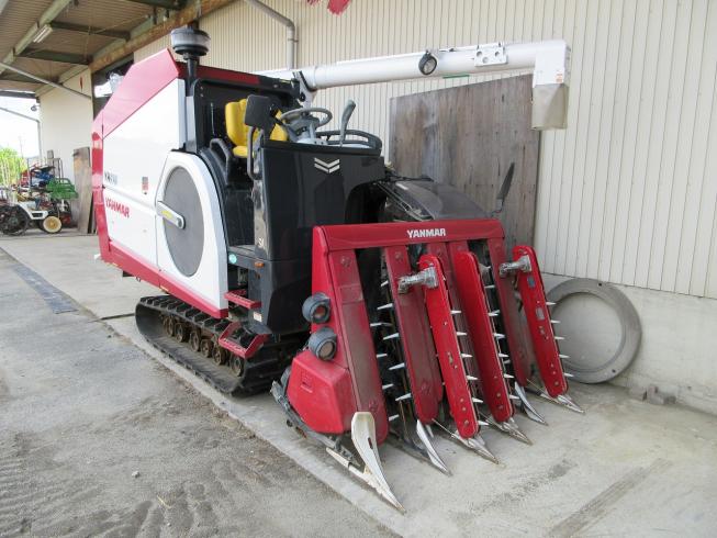 ヤンマー コンバイン 写真