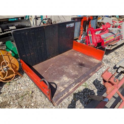  整地キャリア DC-F1500 写真２