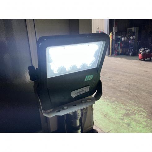 投光器  LEV605 写真５