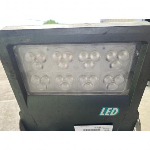 投光器  LEV605 写真６