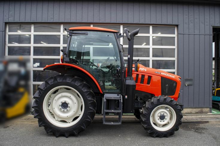 トラクター M100GEP 写真２