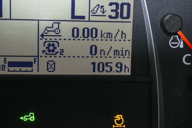 トラクター M100GEP 写真５