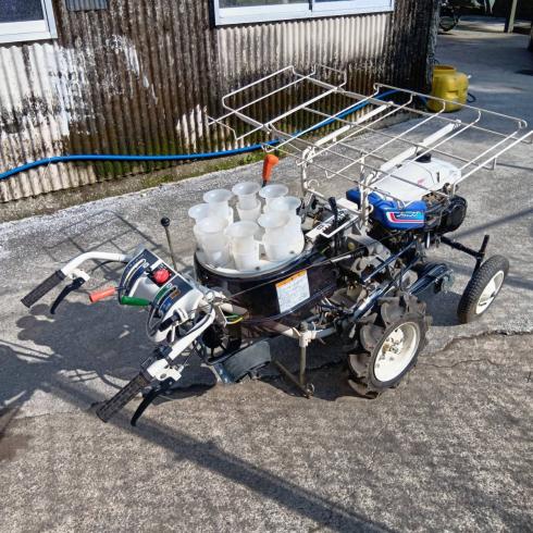 野菜移植機 PVH100-70LX 写真５