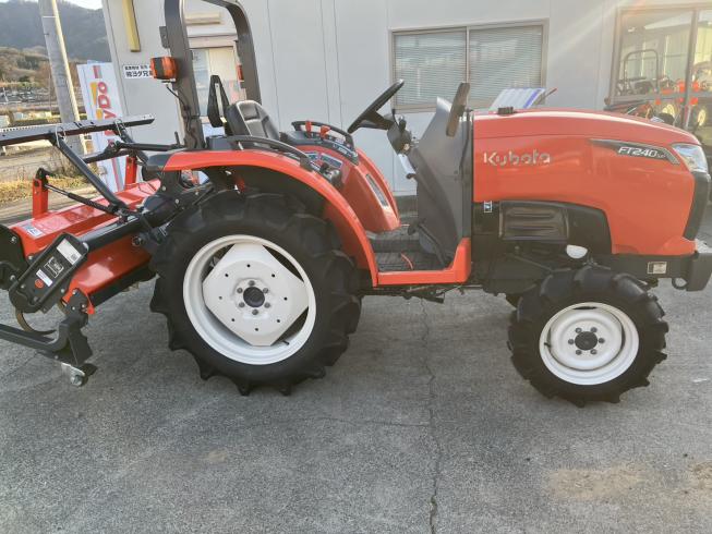 トラクター FT240SP 写真２