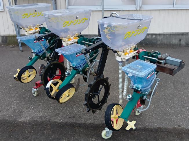 アグリテクノ 播種機　クリーンシーダ3連 写真