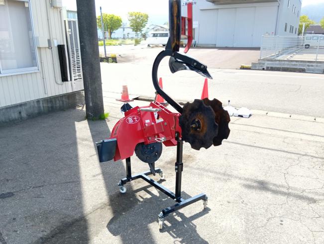 富士トレーラー 溝堀機 写真