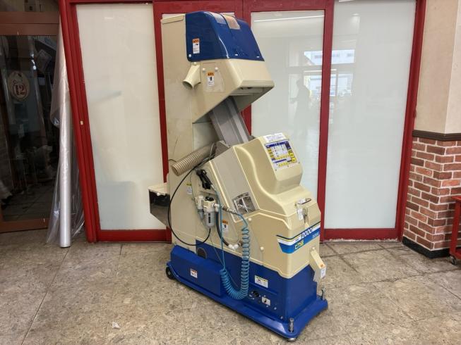 サタケ 色彩選別機 写真