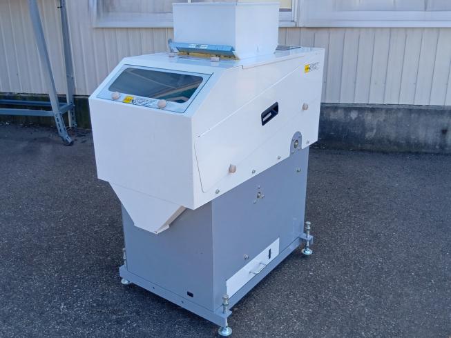 タイガーカワシマ 石抜機 写真