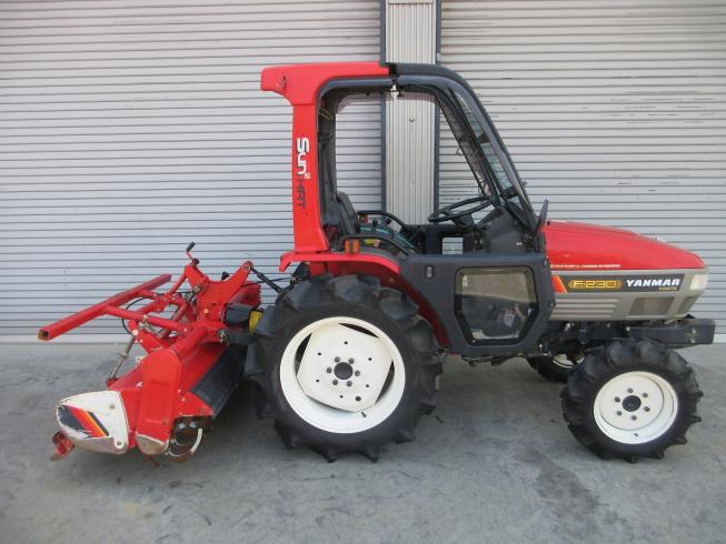 トラクター F-230 写真５