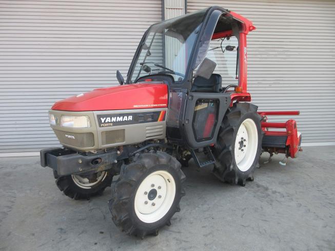 トラクター F-230 写真２