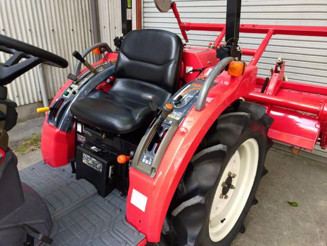 トラクター MTZ23 写真３