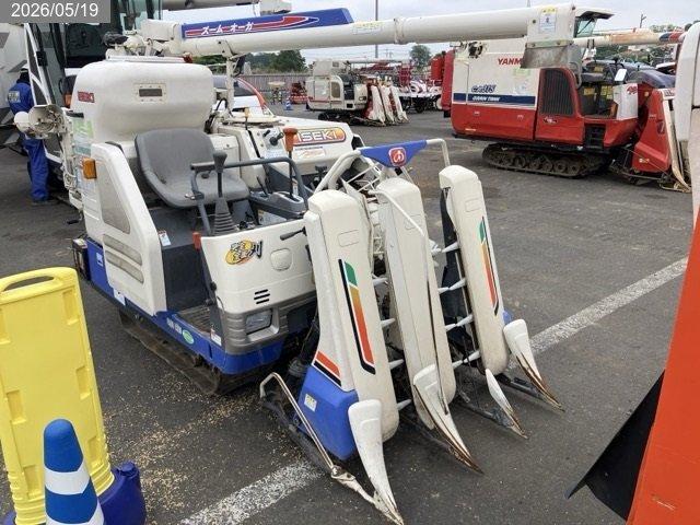 イセキ コンバイン 写真