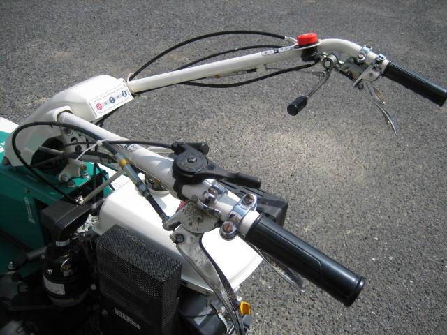 草刈機 AM81 写真７