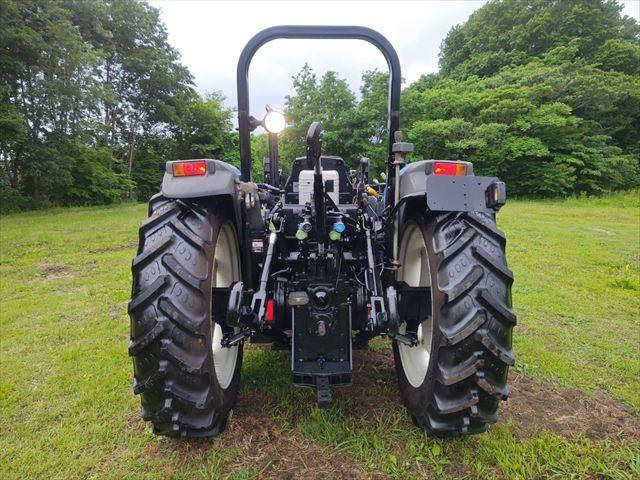 トラクター TN70SA 写真３