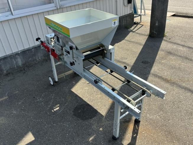 コンマ 床土入機 写真