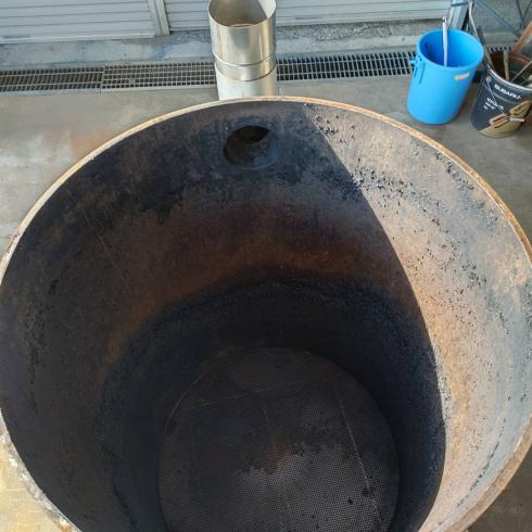  燻煙機 籾殻  くん炭機 写真６