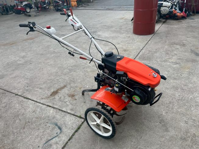 クボタ 耕運機 写真