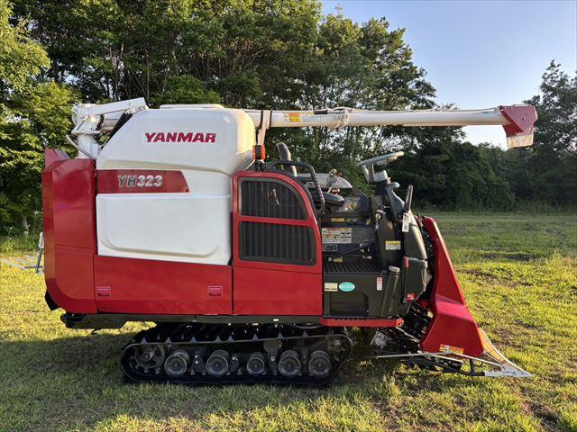 コンバイン YH323 写真３