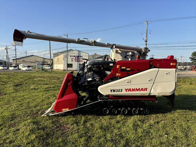 コンバイン YH323 写真２