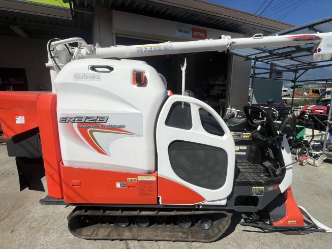 コンバイン ER323SPGW 写真２