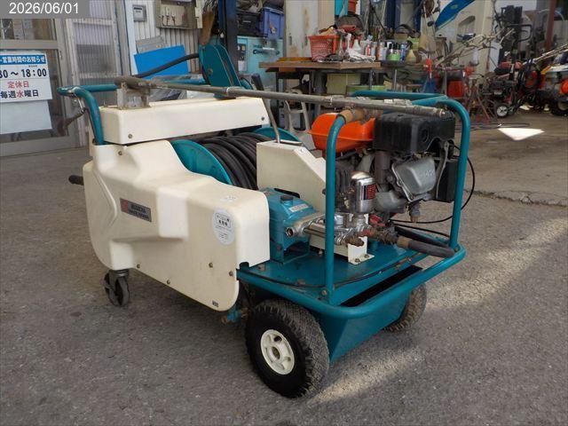 マルヤマ 動力噴霧機 写真