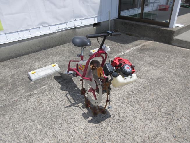 オータケ 乗用溝切機 写真
