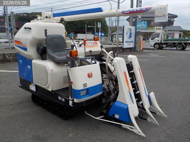 イセキ コンバイン 写真