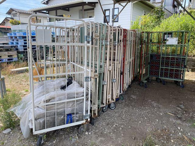 カゴ台車  写真２