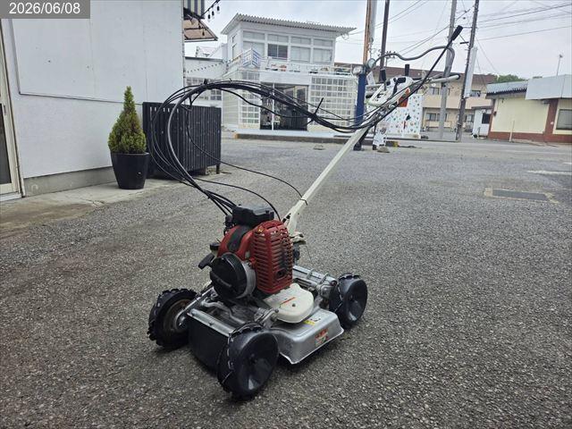 共立 草刈機 写真