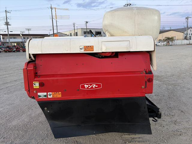 コンバイン GC215 写真３