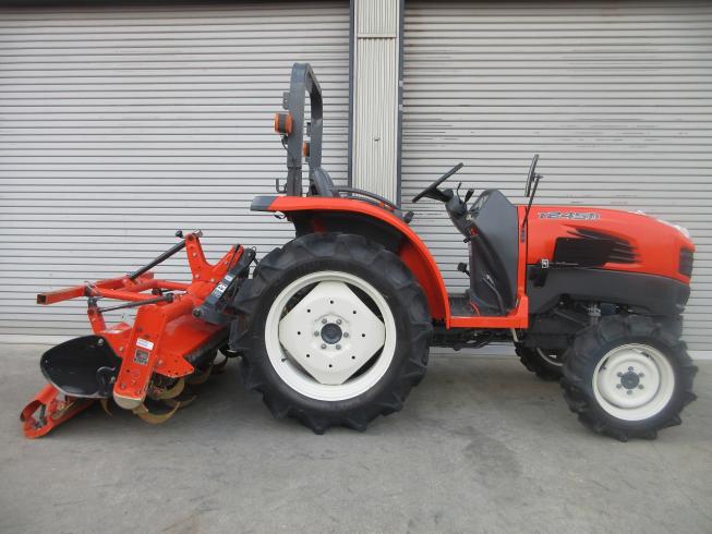 トラクター T245 写真４
