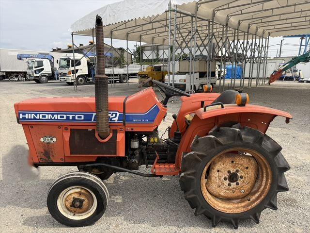 トラクター E152 写真４