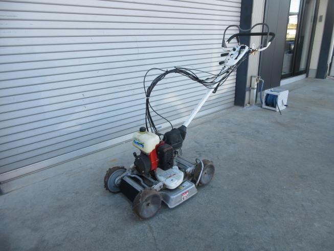 オーレック 草刈機 写真