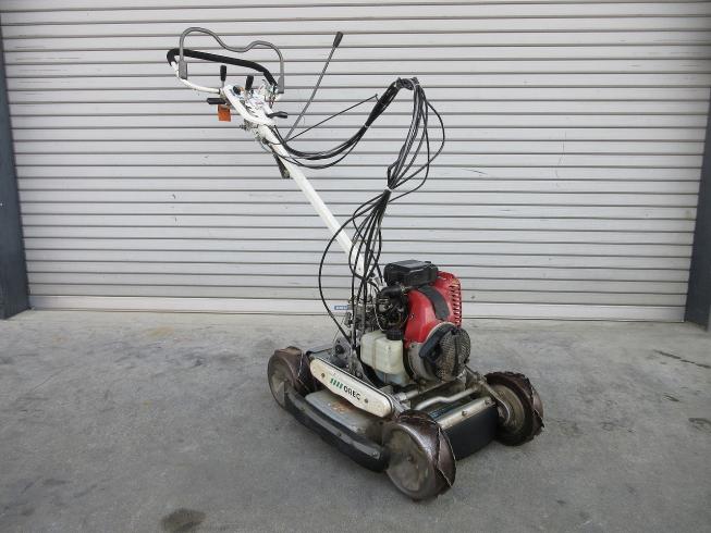 オーレック 草刈機 写真