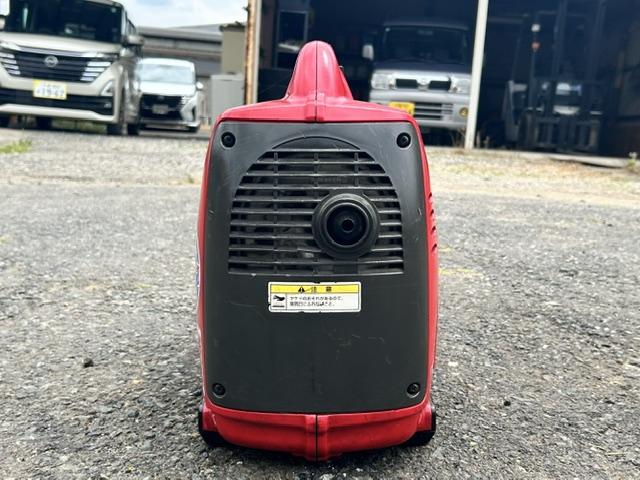 発電機 EU9i 写真12
