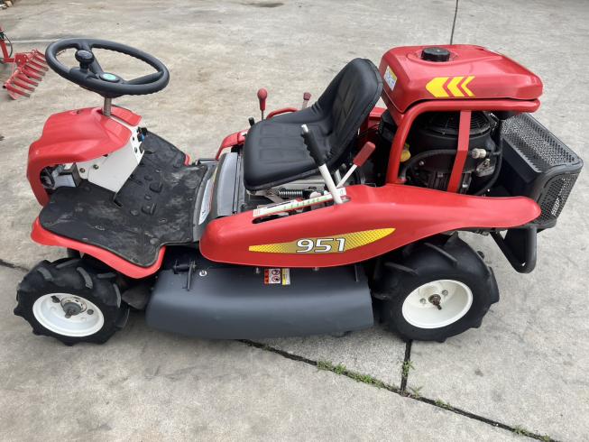 草刈機 RM951 写真３