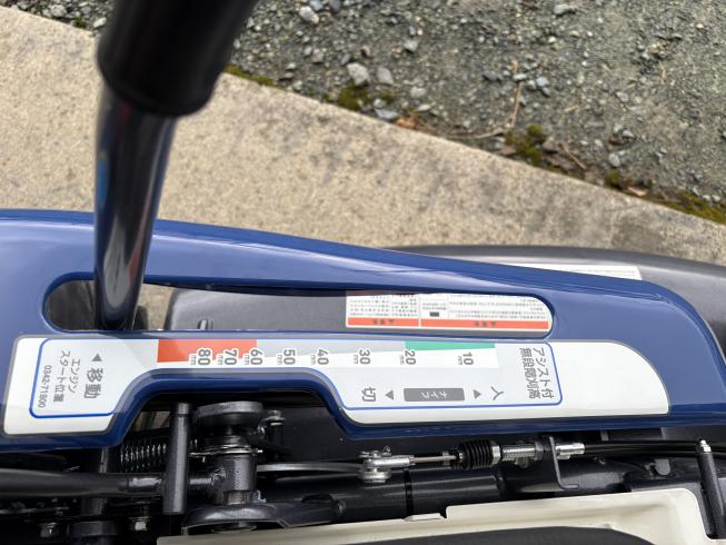 乗用草刈機 RM983X 写真３