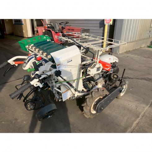 甘藷移植機 KP103E-70PSDBL 写真３